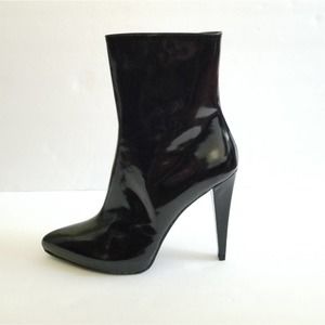 Stuart Weitzman Patent Leather Black Ankle Boots Size 40